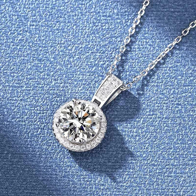 D Color Moissanite Pendant Necklace 
