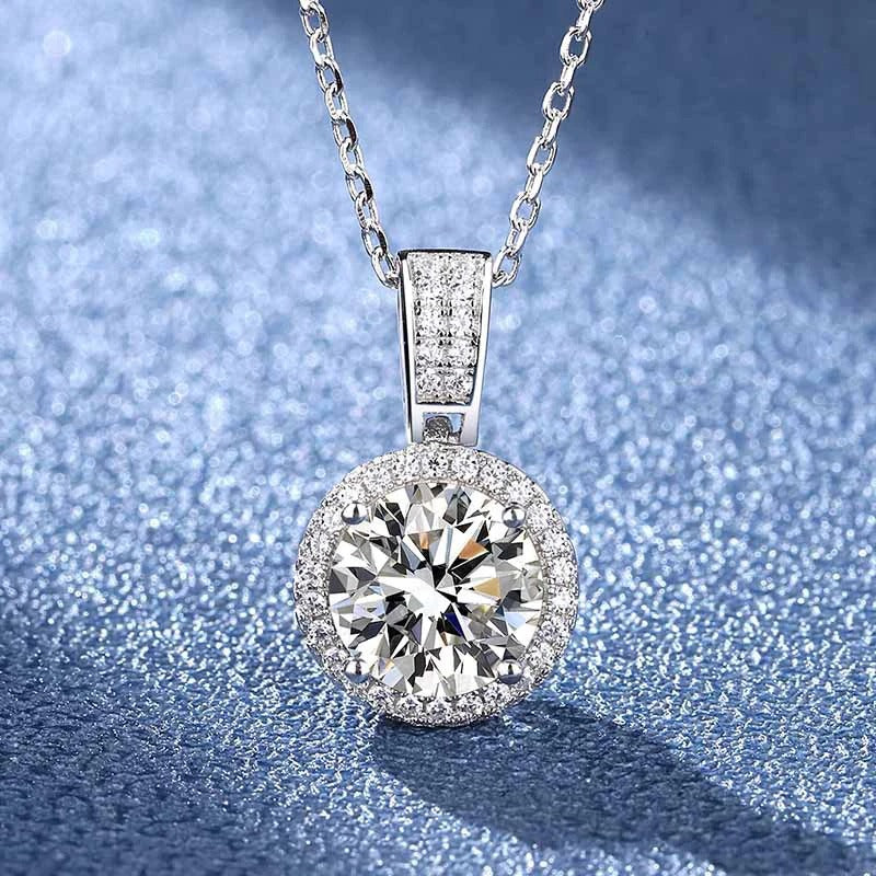 D Color Moissanite Pendant Necklace 