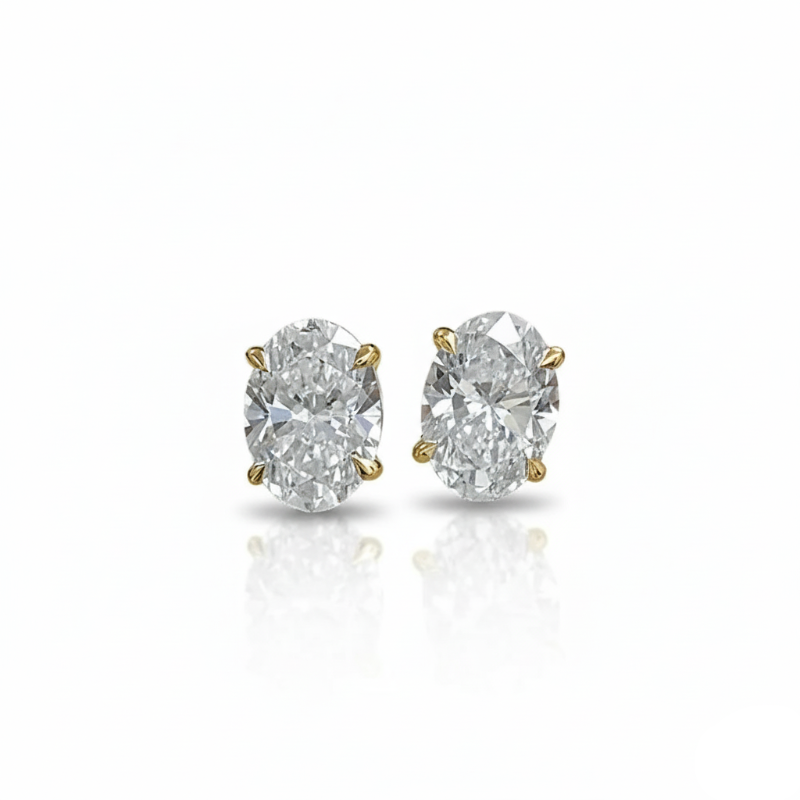 Oval Cut Moissanite Stud Earrings